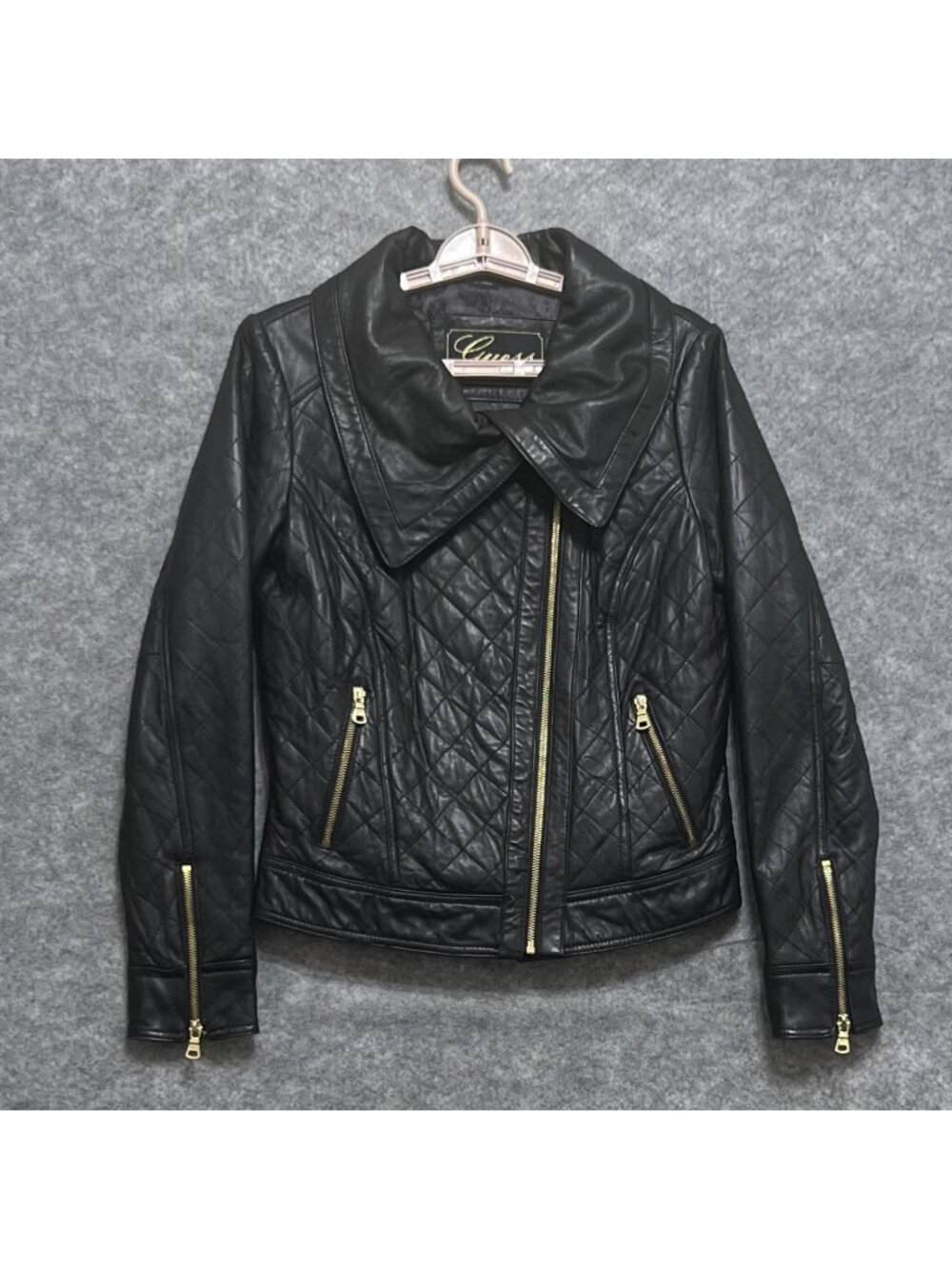 GUESS Genuine Leather Moto Jacket Petite M Black Quilted Gold Zipper Early 2010s